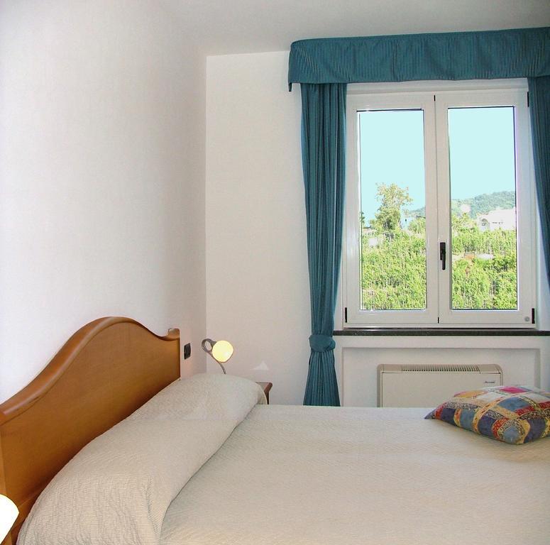 Barano dʼIschia Villa Rosalia الغرفة الصورة