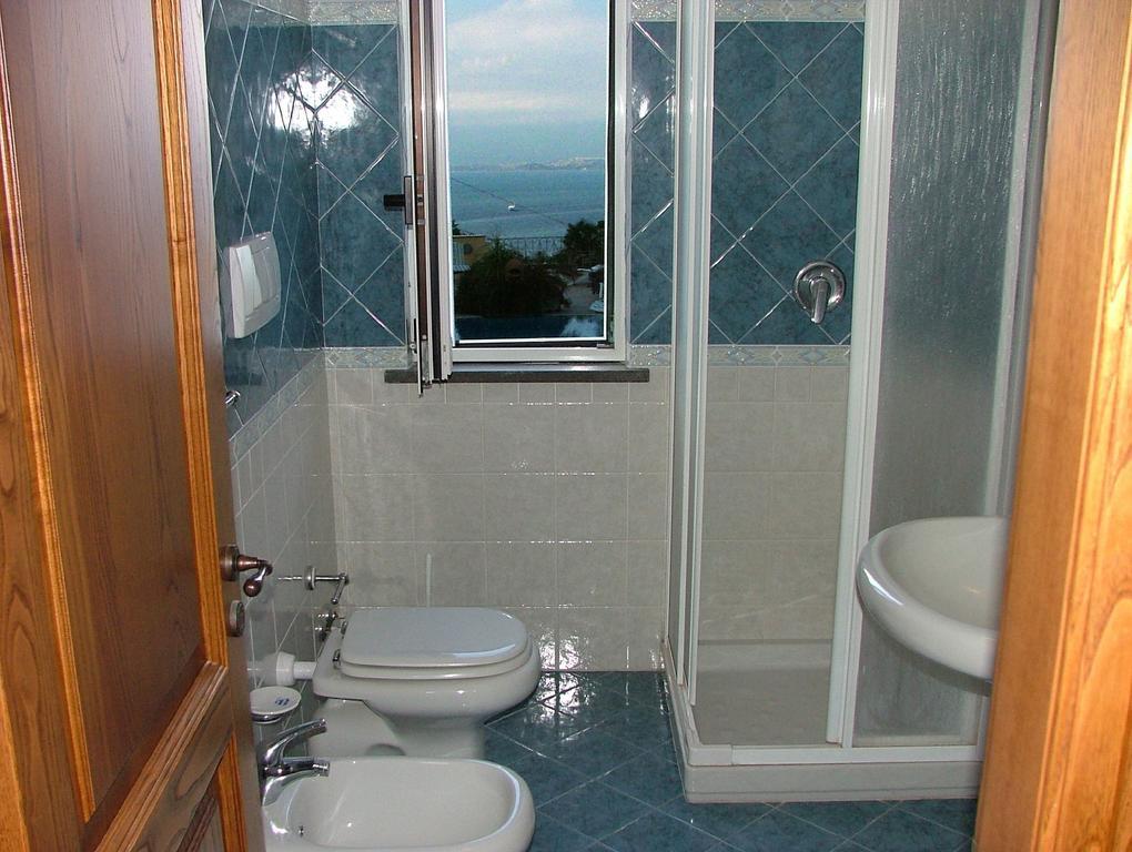 Barano dʼIschia Villa Rosalia الغرفة الصورة